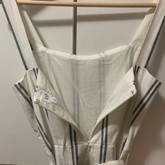 Gap linen striped jumpsuit size 2 - Picture 3 of 8